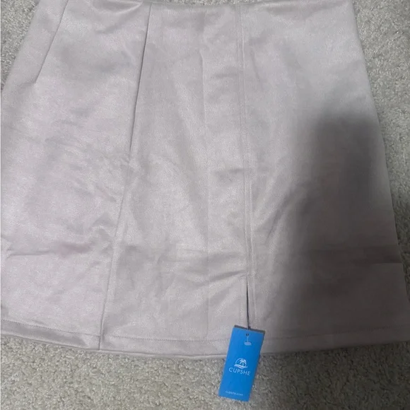 Cupshe Pencil Mini Skirt Tan Medium NWT | Sleek Fit Side Slit Chic Style - Picture 3 of 5